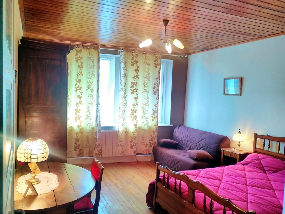 Maison Confortable Avec Vue Sur La Montagne A Charix Kültér fotó
